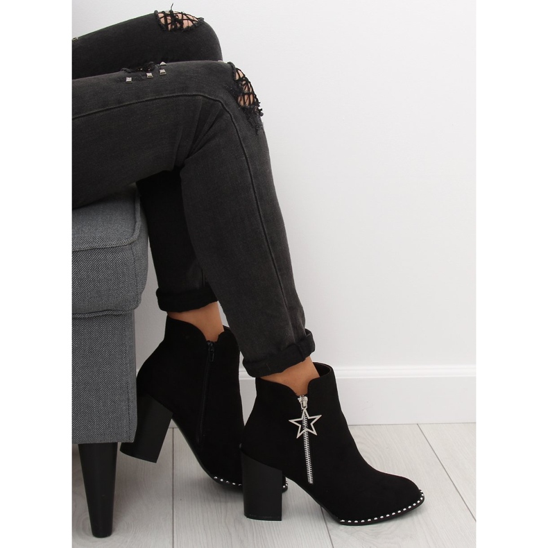 Boty na stabilním podpatku černé 8576-2 černé černá 1 Boty na stabilním podpatku černé 8576-2 černé černá 1