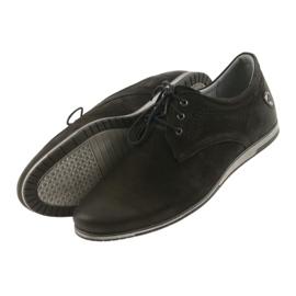 Pánská sportovní obuv Riko nízkého střihu 877 černá 4