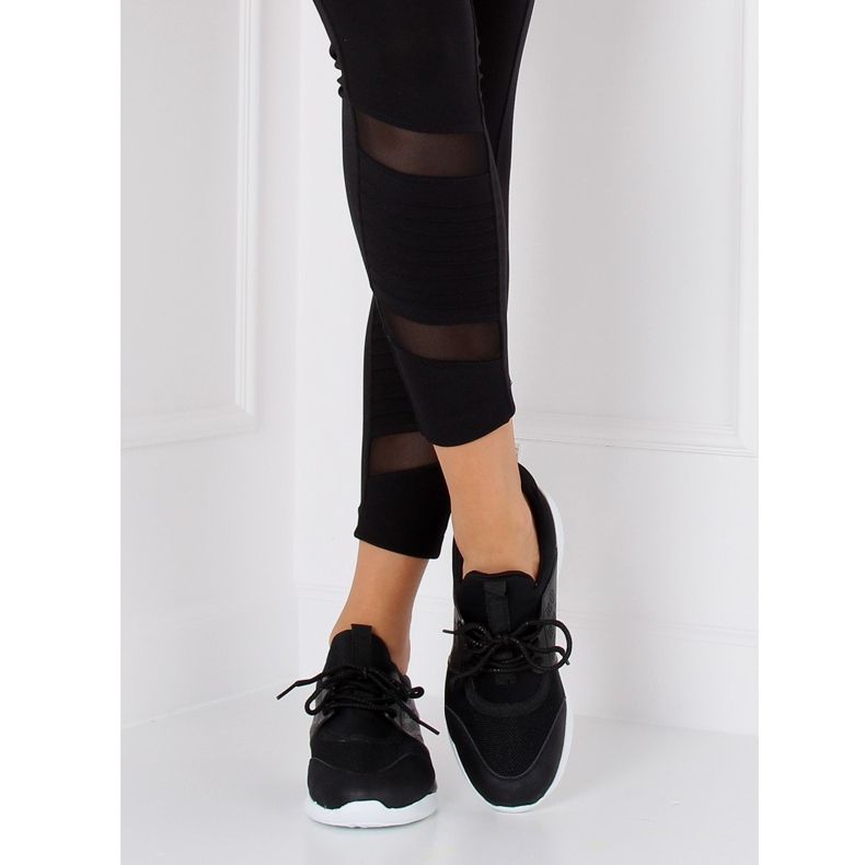 BY-069 Černá ultralehká černá sportovní obuv 2