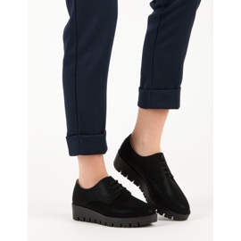 Comer Šněrovací boty černý 2