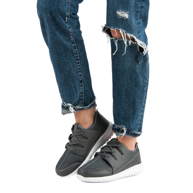 Lehké sportovní boty šedá 1