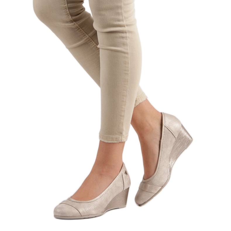 Třpytivé lodičky na klínu VINCEZA hnědý 2