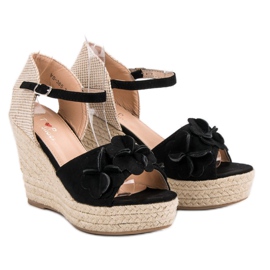 Top Shoes Černé sandály s květinami černý 1