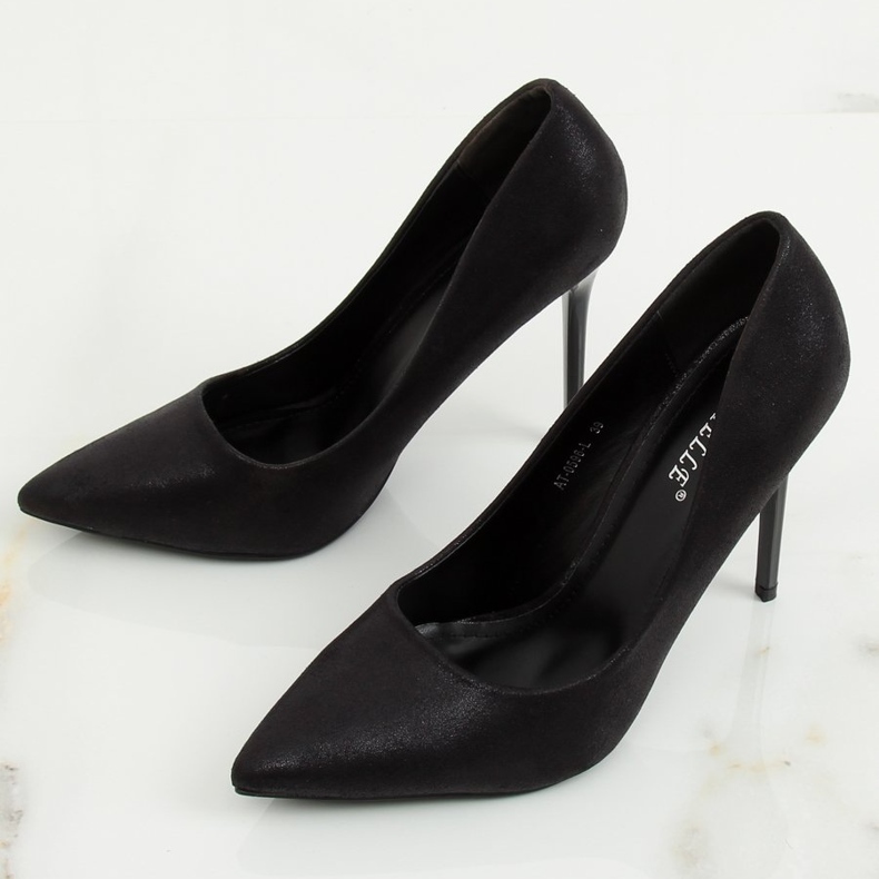 Černé dámské vysoké podpatky AT-0596-L Black černá 1