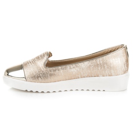 Nio Nio Golden Lords na platformě zlatý 1