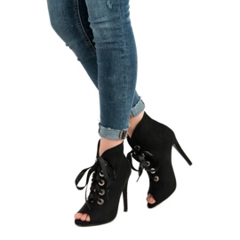 Bestelle Svázané boty s otevřenou špičkou černý 2