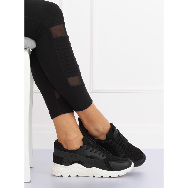 Černá LA18P Černá sportovní obuv černý 2