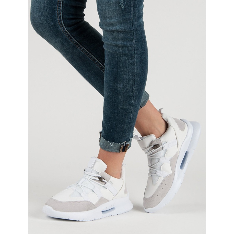 Světle bílé tenisky bílý 1 Světle bílé tenisky bílý 1