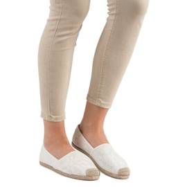 Bílé krajkové espadrilky bílý 1