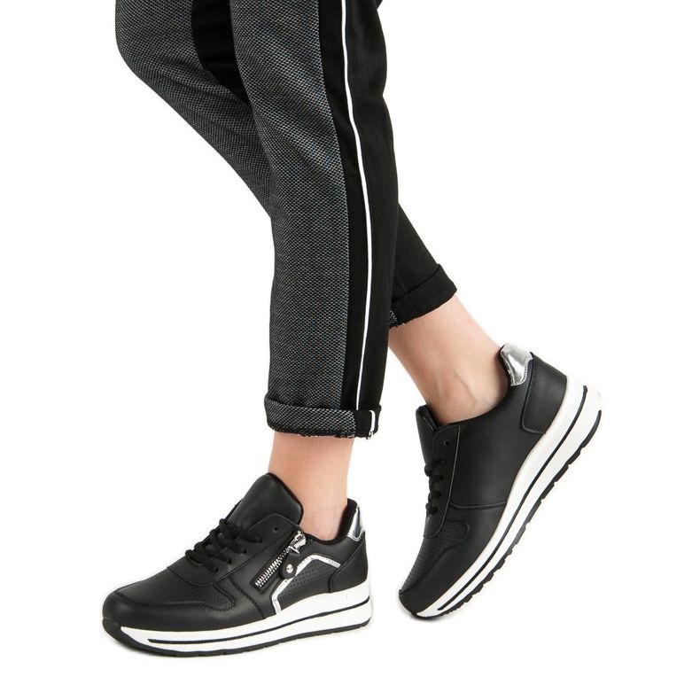 Černé sportovní boty černý 2