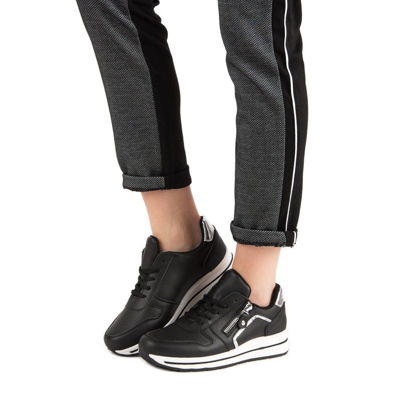 Černé sportovní boty černá 1 Černé sportovní boty černá 1