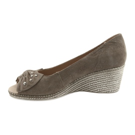 Dámské lodičky na klínku Caprice 29350 hnědý 2