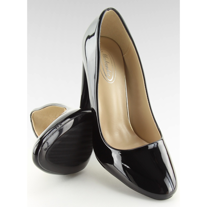 Čerpadla na černém sloupku B-23 Black II-GAT černá 1