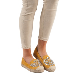 Small Swan Semišové espadrilky s ornamenty žlutá 1
