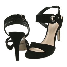 Kožené sandály na černém podpatku Edeo 3208 černý 4