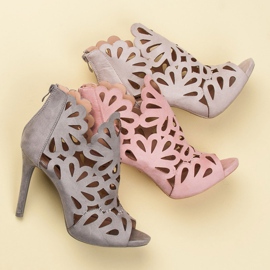 Vices Semišové prolamované sandály šedá 1