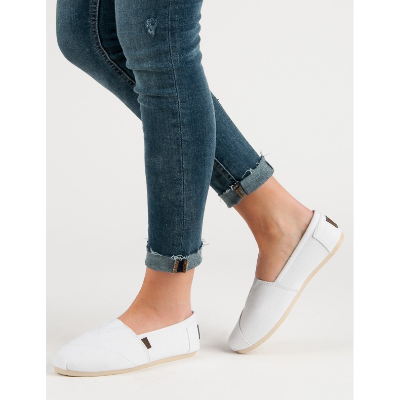 Klasické bílé slipy bílý 2