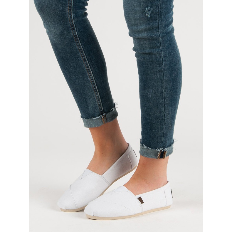 Klasické bílé slipy bílý 1