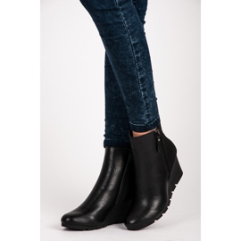 J. Star Stylové boty na klínku černý 1