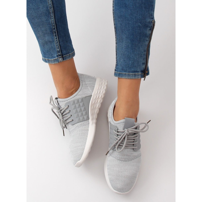 Šedá sportovní obuv HY2810 L.GRAY 1