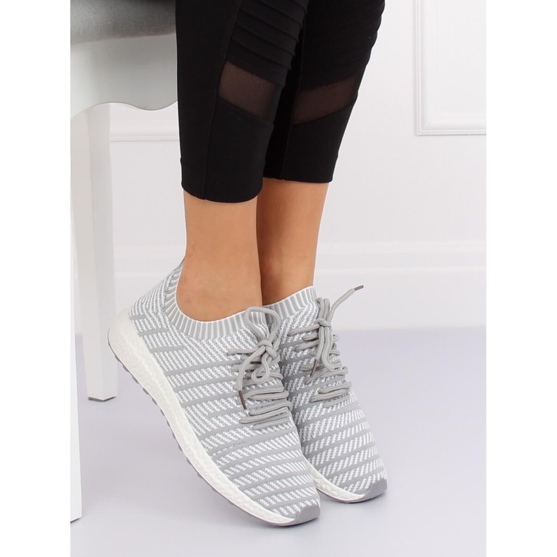 Šedá sportovní obuv HY2812 Světle šedá 1