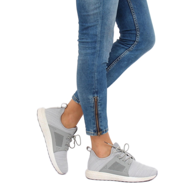 Šedá sportovní obuv HY2820 L.GREY 1