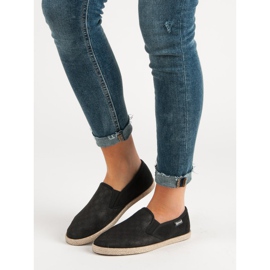 Černé slipy MCKEYLOR černý 2