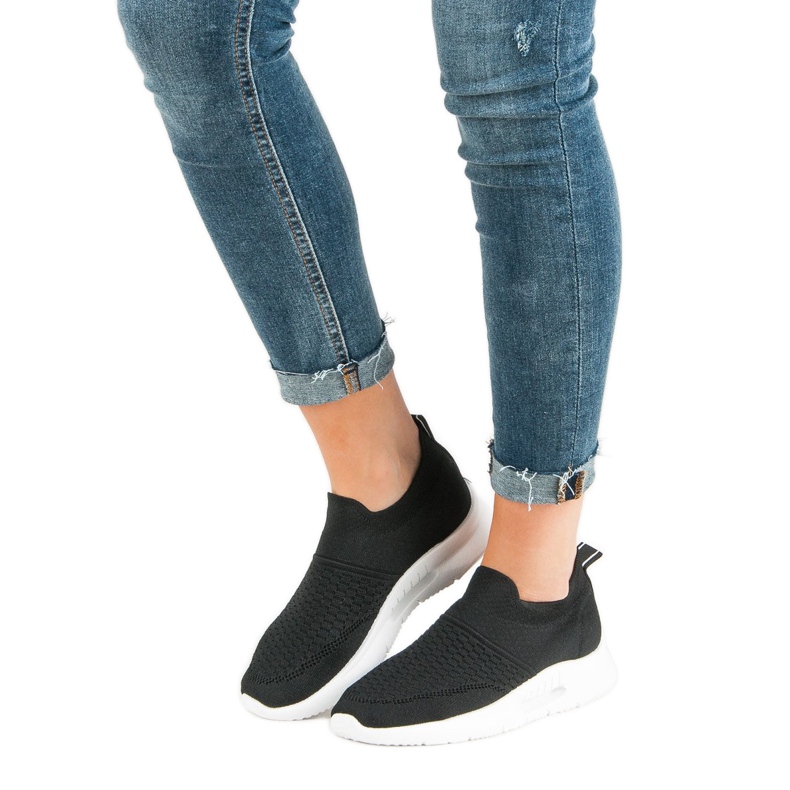 Textilní sportovní obuv černá 1 Textilní sportovní obuv černá 1