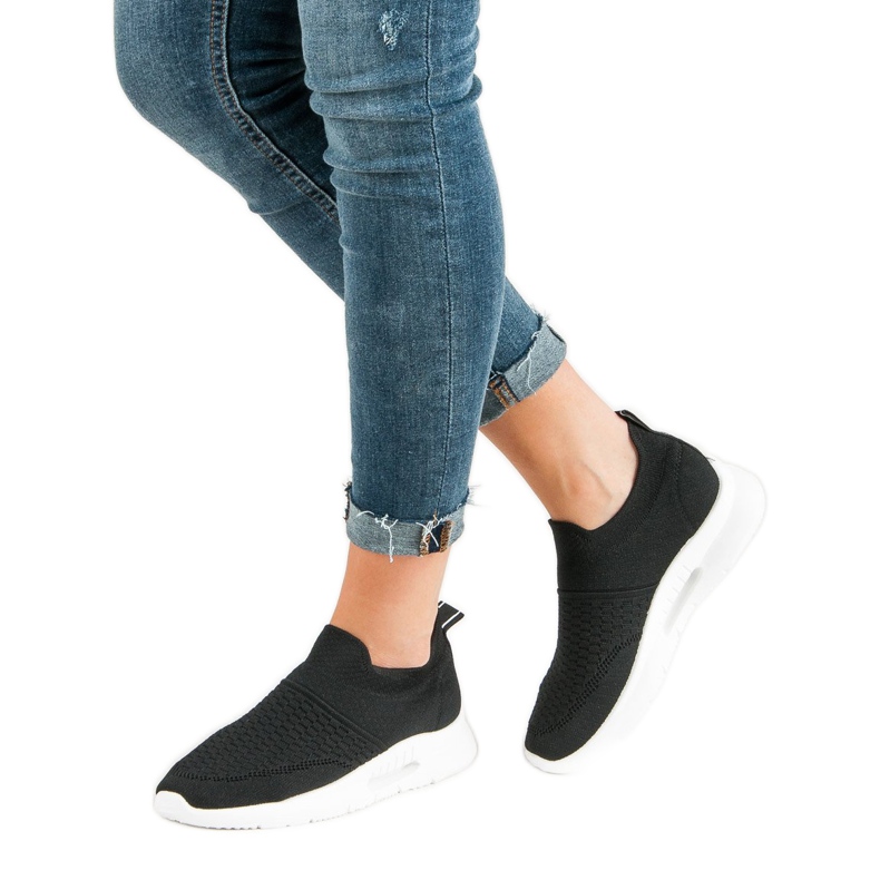 Textilní sportovní obuv černá 2