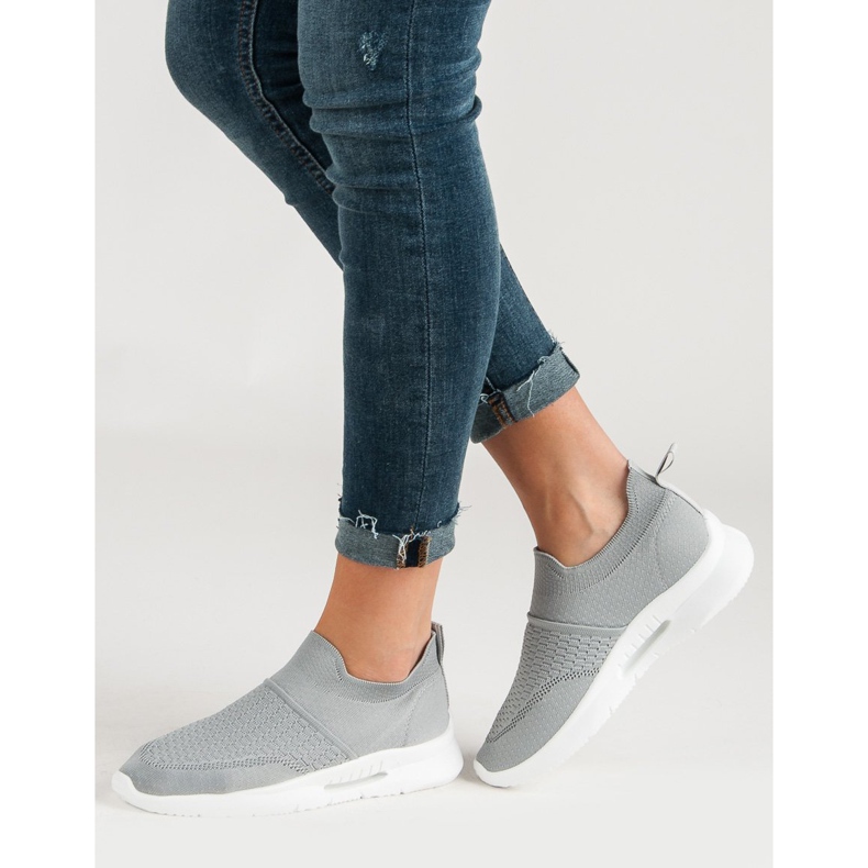 Textilní sportovní obuv šedá 1