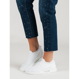 Textilní sportovní obuv bílý 2 Textilní sportovní obuv bílý 2