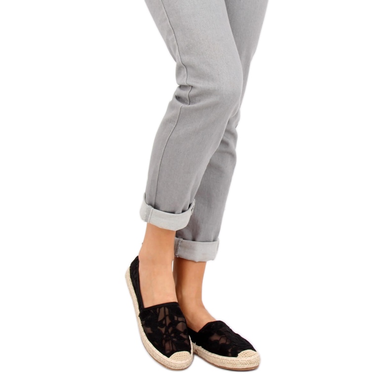 Černé prolamované espadrilky 68-130 Black černý 1
