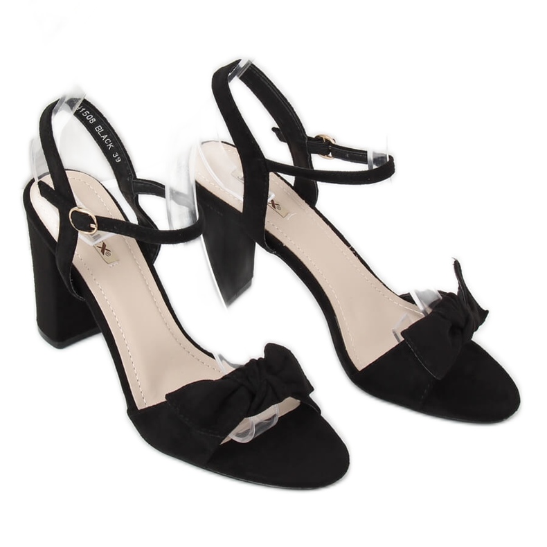 Černé sandály na sloupku GH1508 Black černá 1