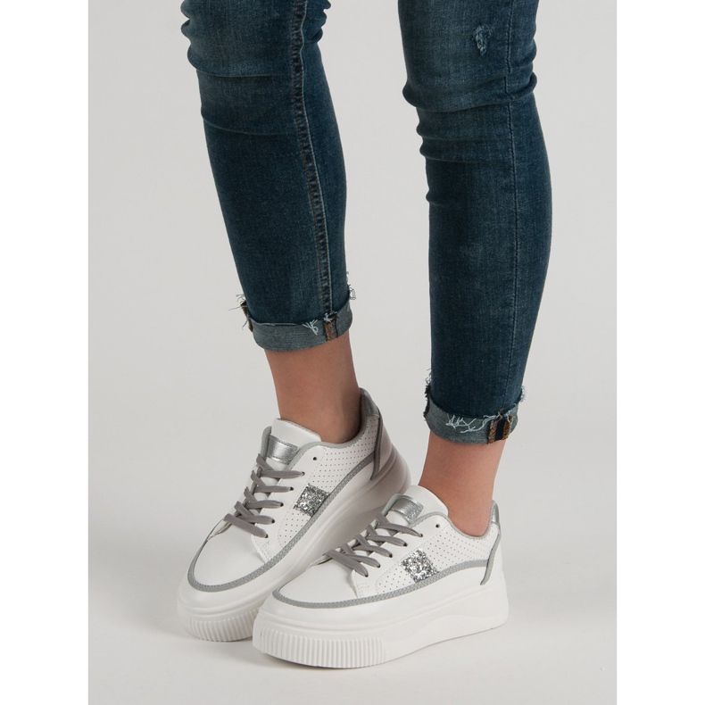 Bílé popínavé rostliny se třpytkami bílý 2 Bílé popínavé rostliny se třpytkami bílý 2