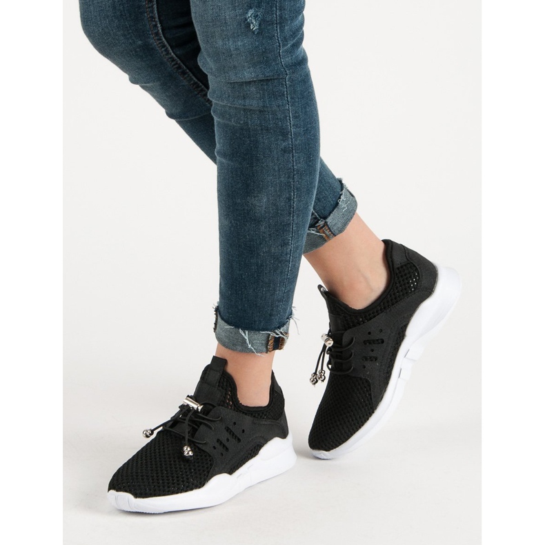 Prolamované sportovní boty černý 2