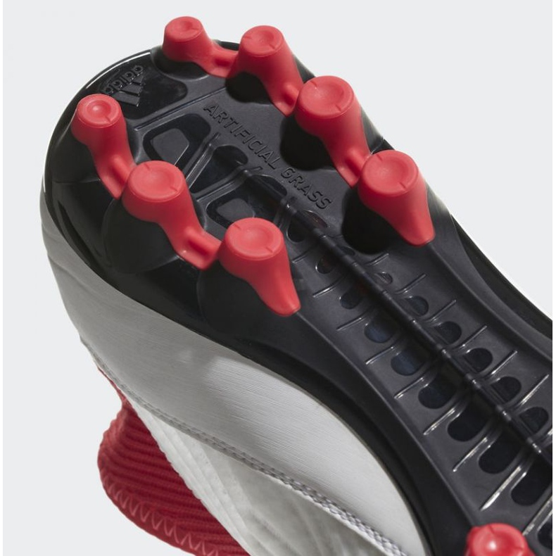 Kopačky Adidas Predator 18,3 Ag M CP9307 bílý bílý 2