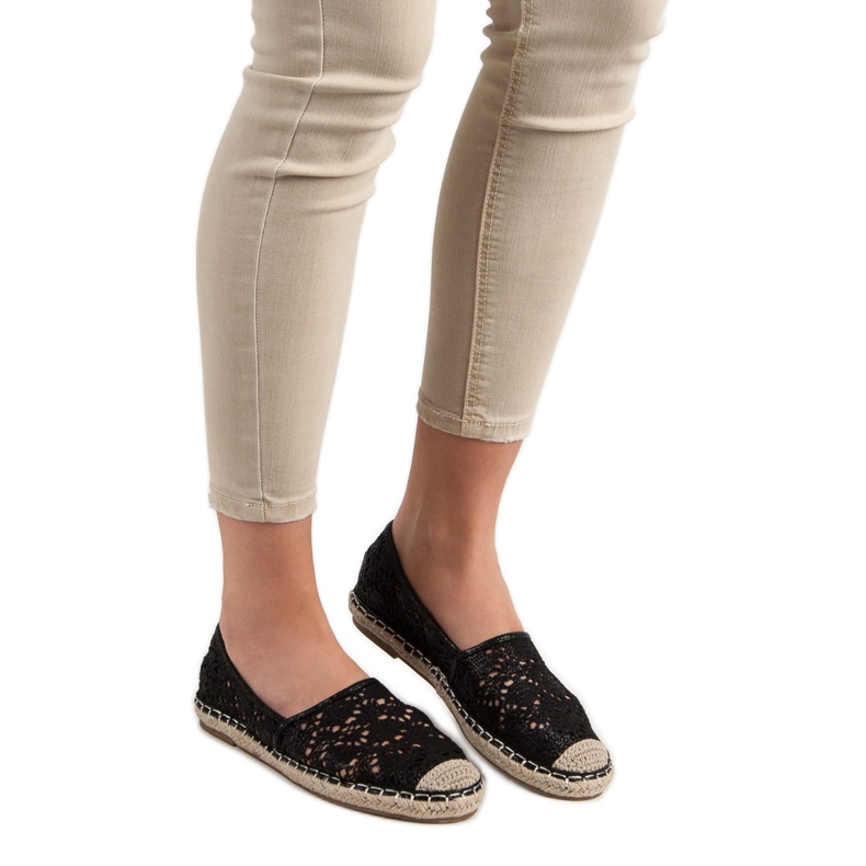 Lucky Shoes Espadrilky z černé krajky černý 1