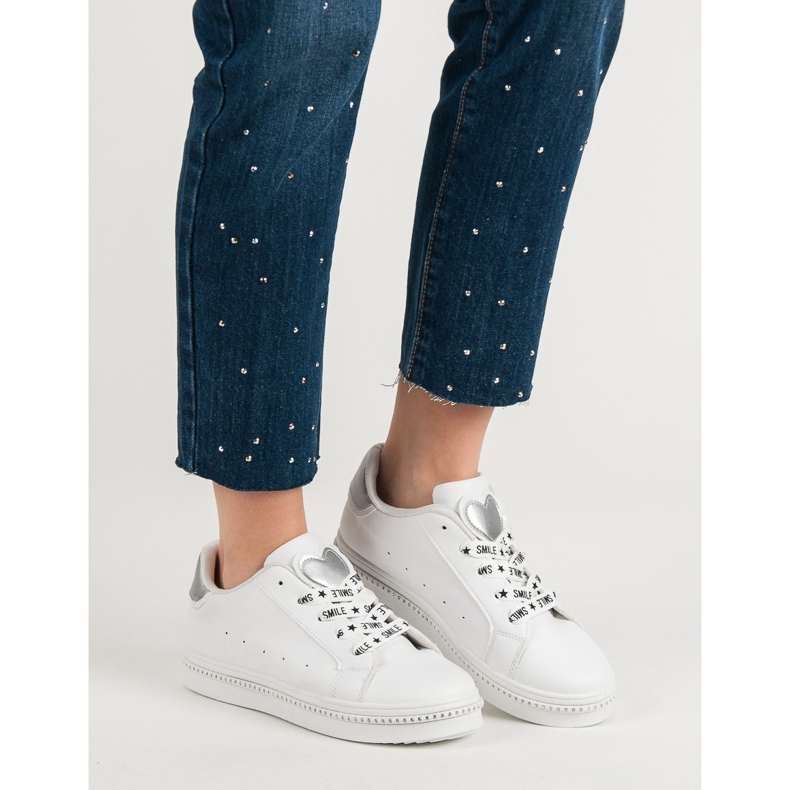 Šněrovací sportovní obuv bílý 2