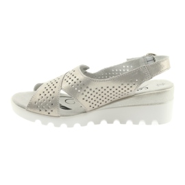 Zlaté dámské sandály na klínku Filippo 729 zlatý 1