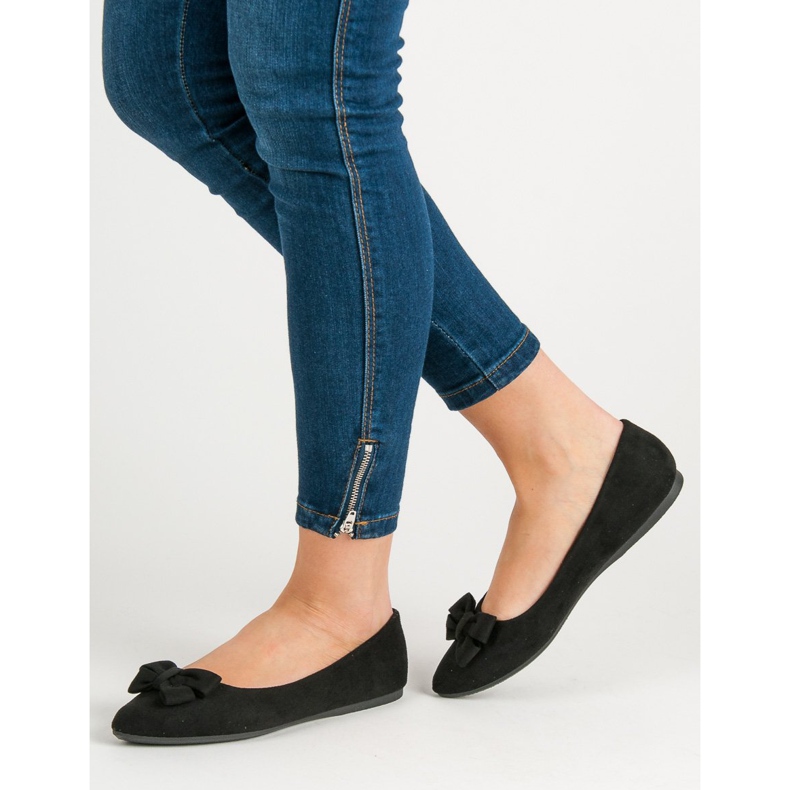 Ch. Creation Semišová baletka ve špici černá 2