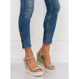 Zelené klínové sandály JS-2952 DK.GREEN zelený 1