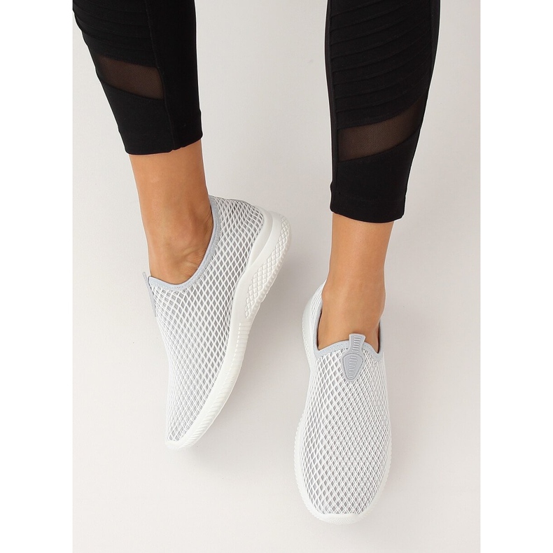 Šedá sportovní obuv B0-56 šedá 1 Šedá sportovní obuv B0-56 šedá 1