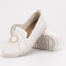 Tullo Bílí páni bílý 1