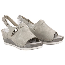 Goodin Pohodlné sandály na klínku šedá 2