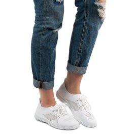 Renda Vzdušná sportovní obuv bílý 1