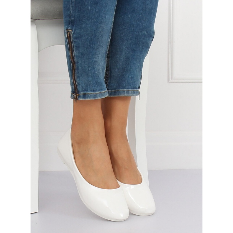 Bílé dámské balerínky JX76P White bílý 1