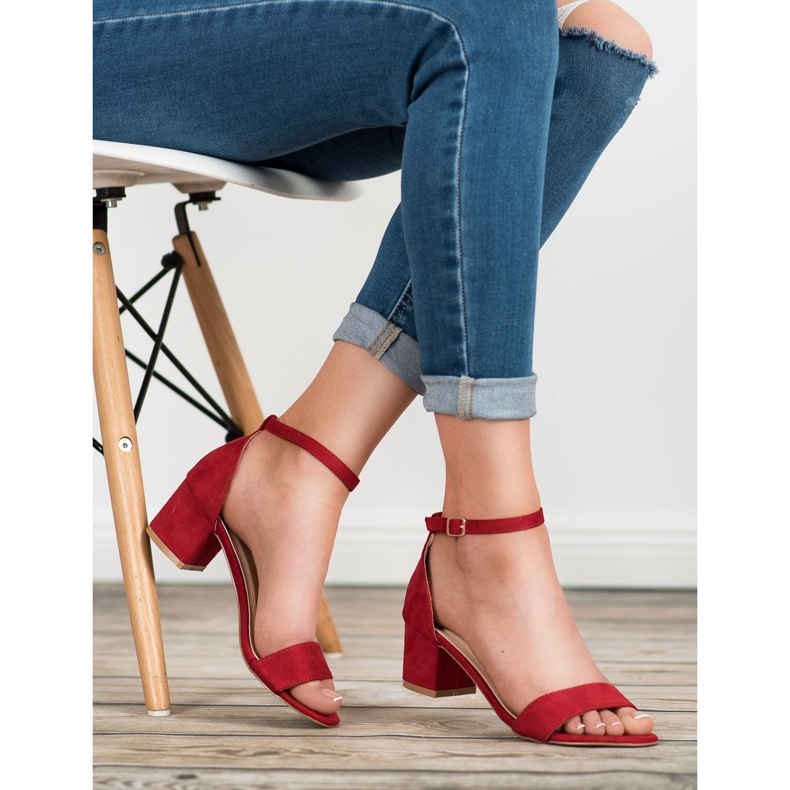 SHELOVET Klasické červené sandály 1