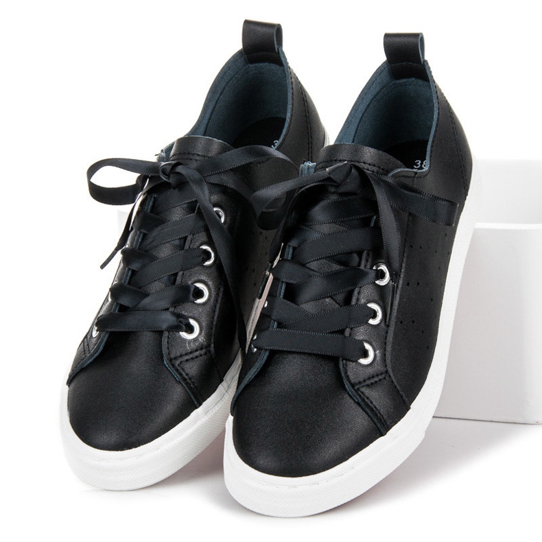 Kylie černé Tenisky Svázané Stuhou černá 1