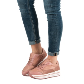 Růžové sportovní boty růžový 2