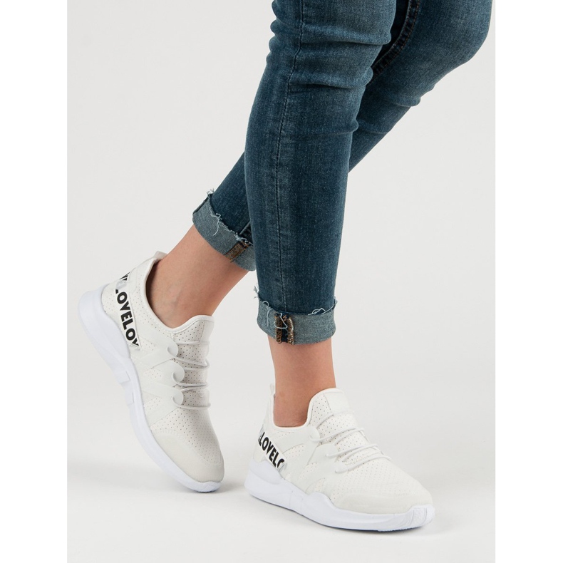 Bílé textilní sportovní boty bílý 2